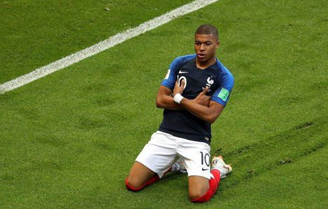 法国足球队为什么那么多黑人