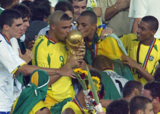 罗纳尔多赢得了多少次世界杯？巴西球星的职业足球生涯