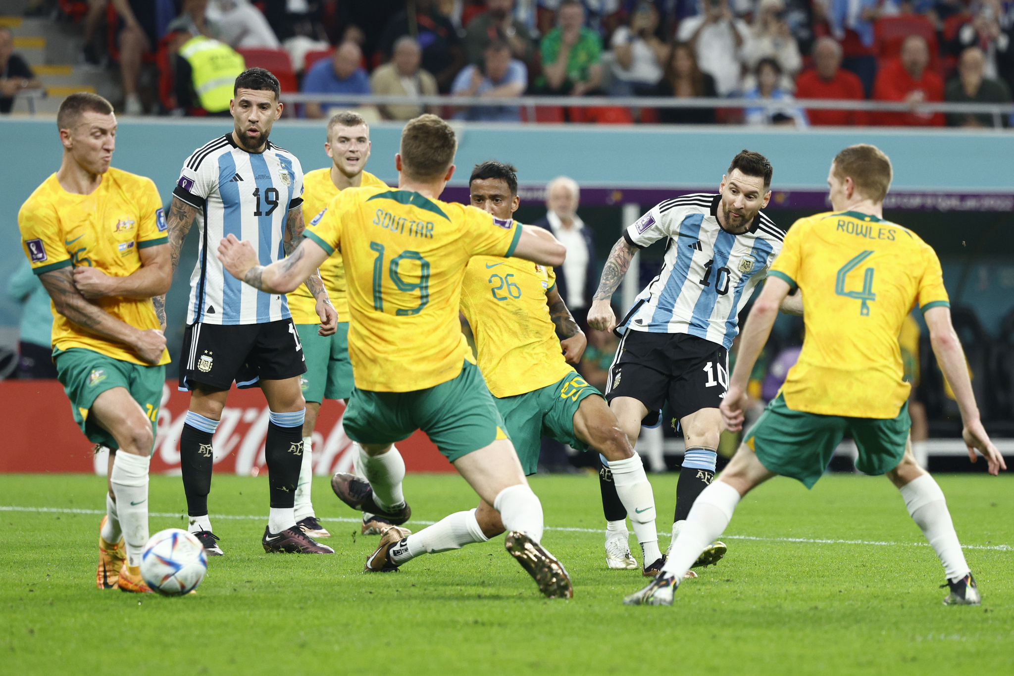 阿根廷2-1澳大利亚，千场里程碑!梅西世界杯之旅仍在继续!