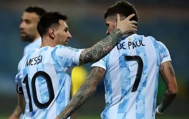 阿根廷3:0克罗地亚，世界杯战报：梅西带领阿根廷大胜进入决赛