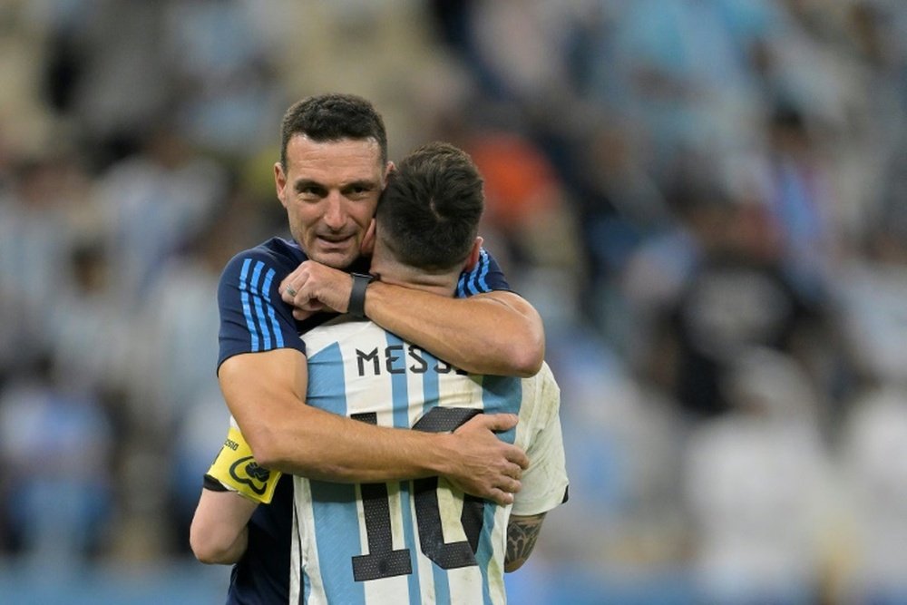 阿根廷的斯卡罗尼即将成为世界级教练：再赢下一场世界杯